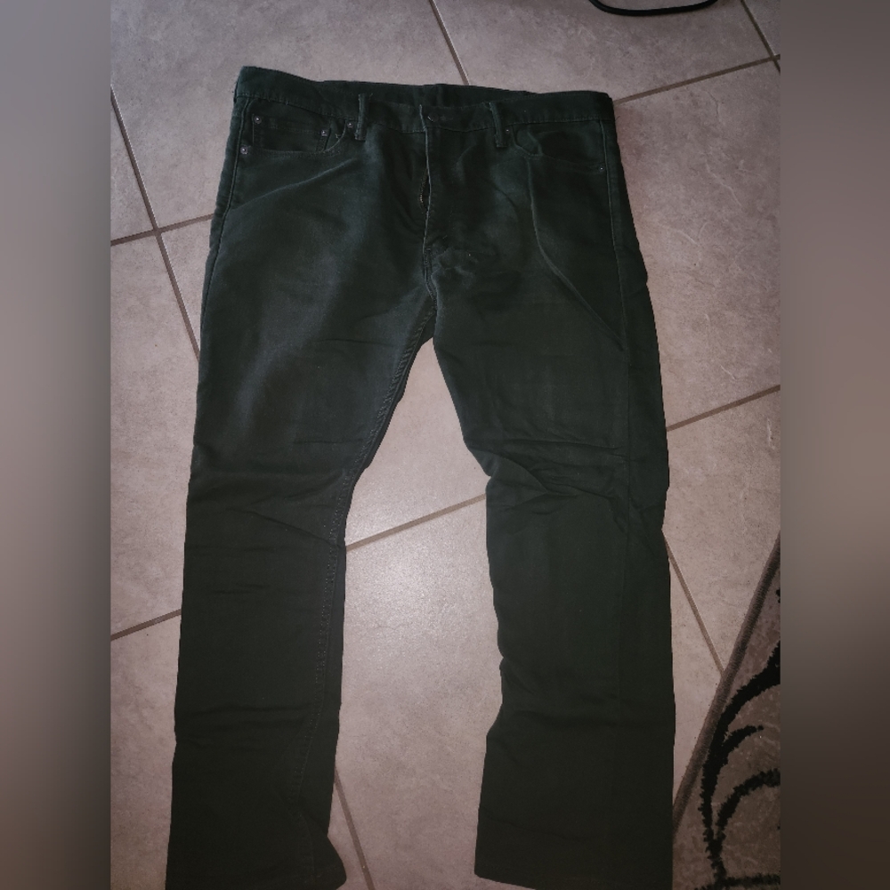 Mens Levi's olive jeans